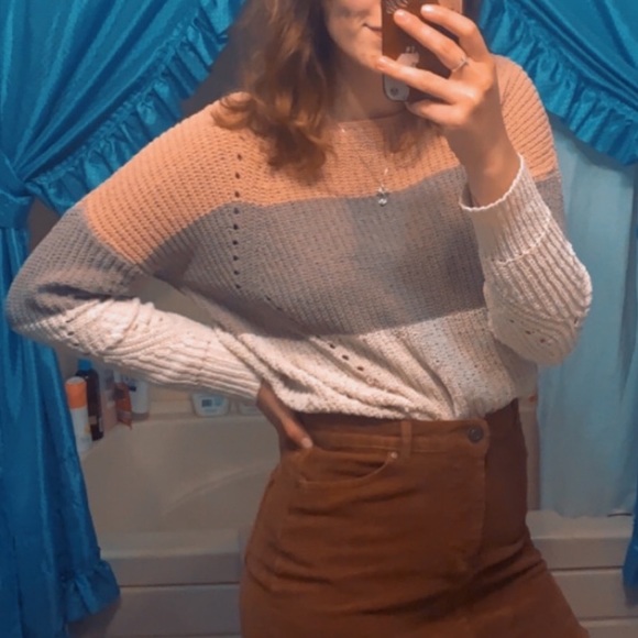 Maurice’s sweater - Picture 2 of 5